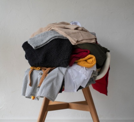 ropa humeda olor
